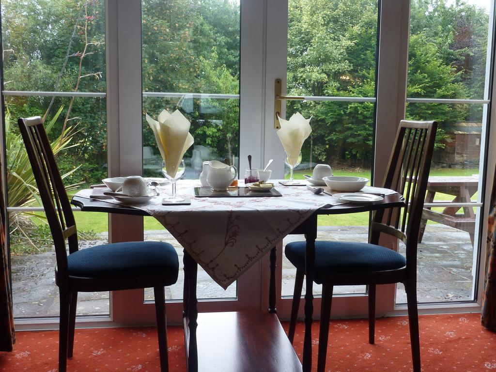 Knocklyon House Bed & Breakfast เอนนิส ภายนอก รูปภาพ