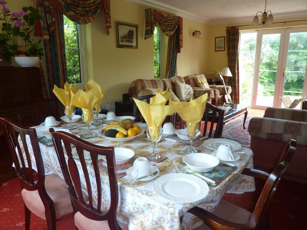 Knocklyon House Bed & Breakfast เอนนิส ภายนอก รูปภาพ